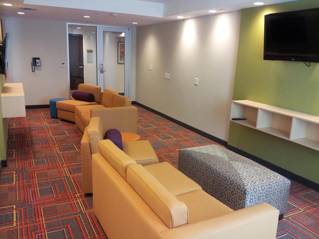 Room image 6